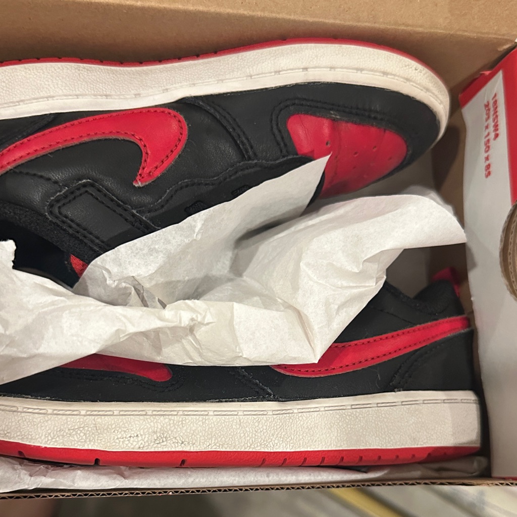 Nike Kids Black And Red Velcro Sneakers